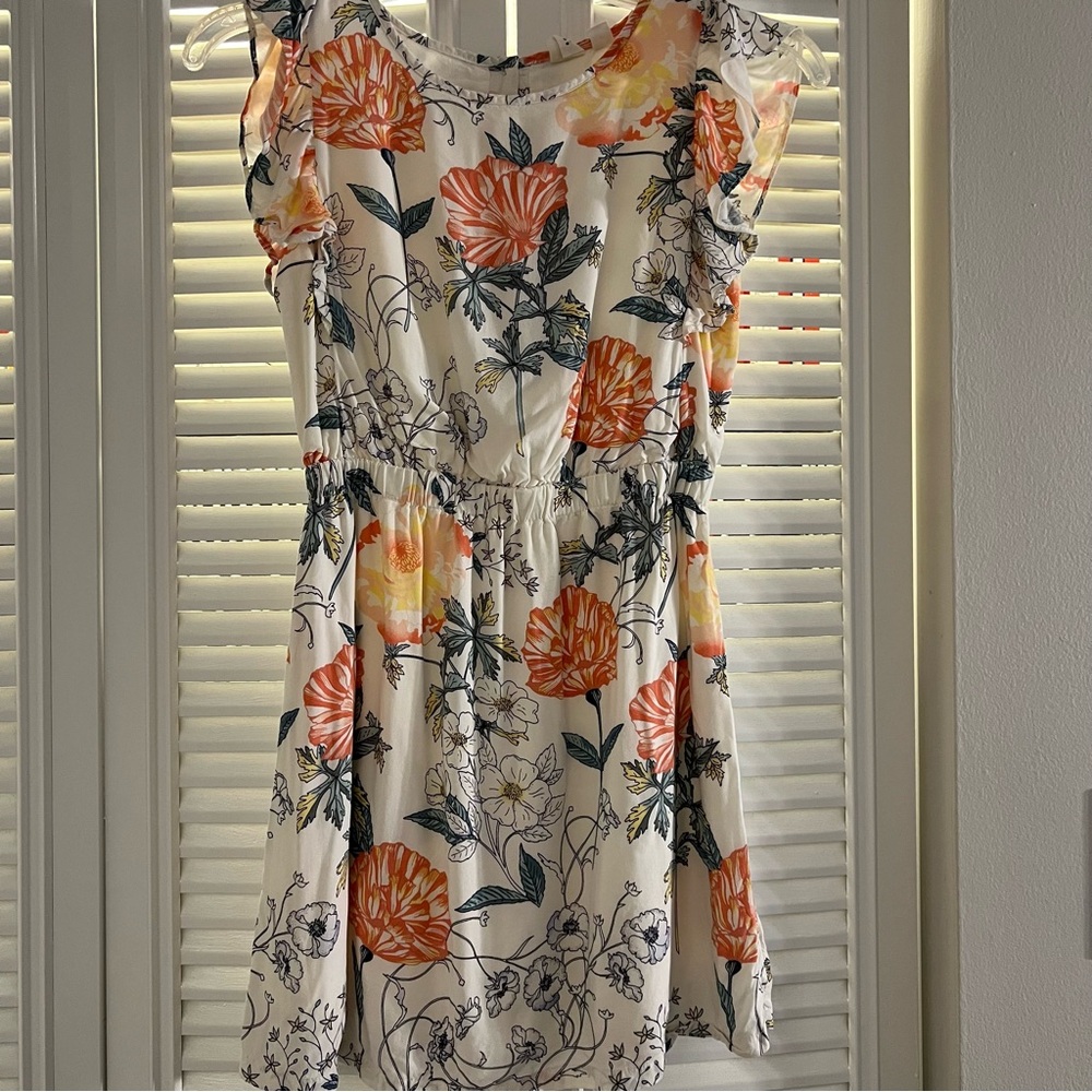 Gap Kids Girls Floral Romper Size 1. Spring/Summer. Coquette. Flutter Sleeves